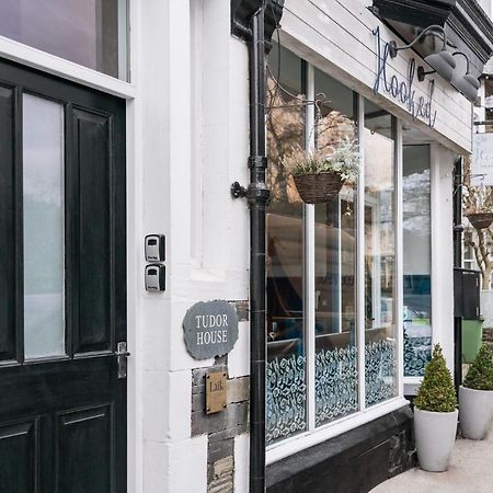 Tudor House-Windermere Centre Екстериор снимка
